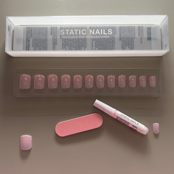 NEW Static OH DAISY SQUARE Nails with Hand Creme Set - Picture 3 of 10